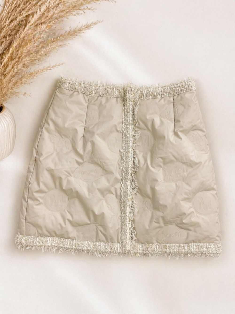 Mukzin Cream Quilted Puffer Mini Skirt Tweed Trim Coquette Size Small - Picture 2 of 9
